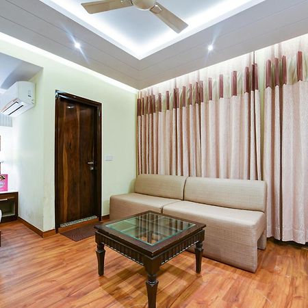 Hotel Geet Deluxe New Delhi Exterior photo