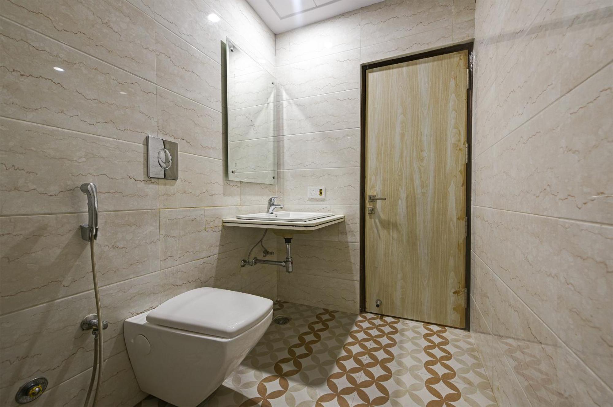 Hotel Geet Deluxe New Delhi Exterior photo
