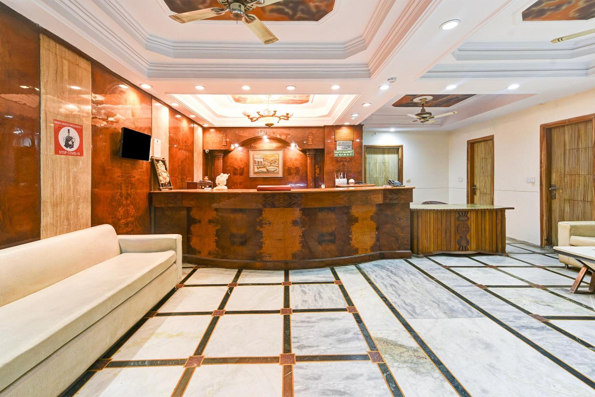 Hotel Geet Deluxe New Delhi Exterior photo